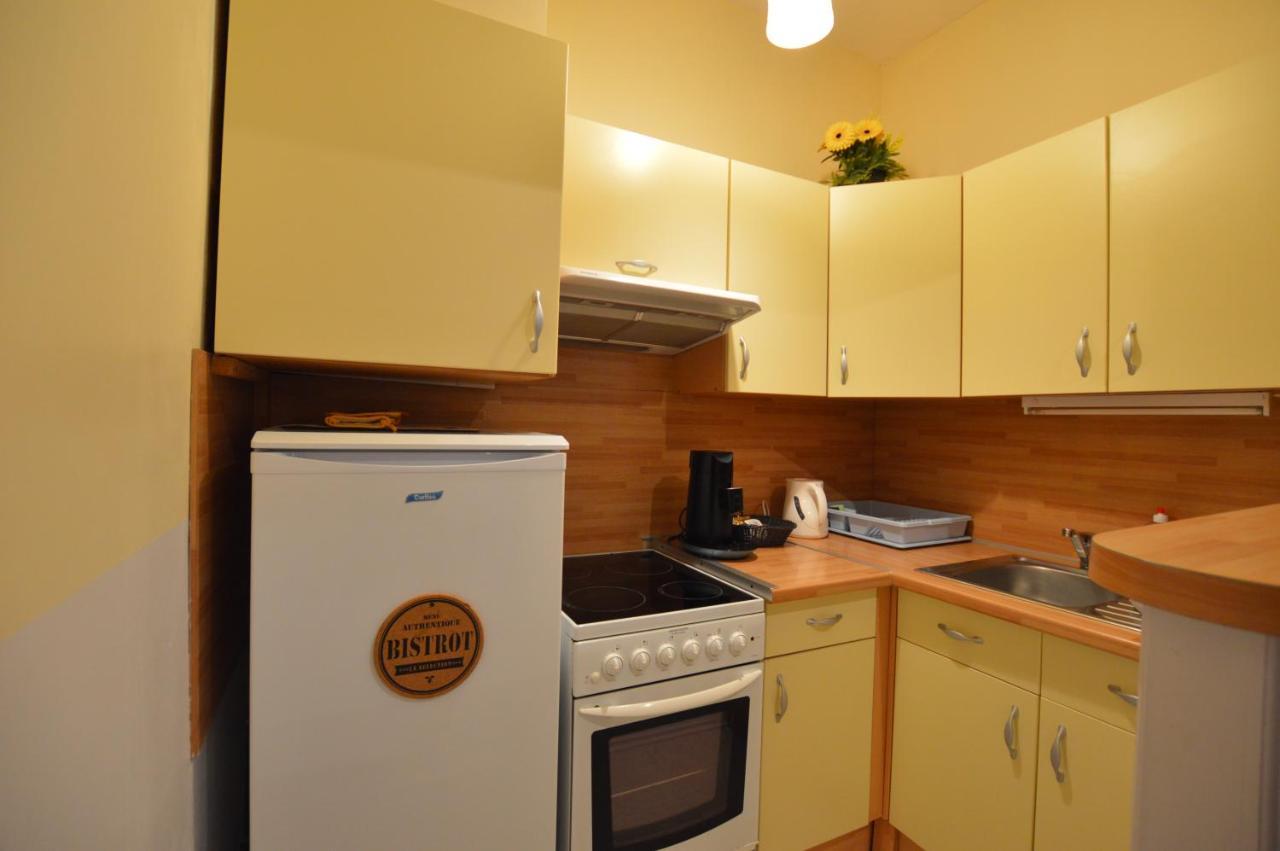 Ecm Continental Apartment Vittel Bagian luar foto