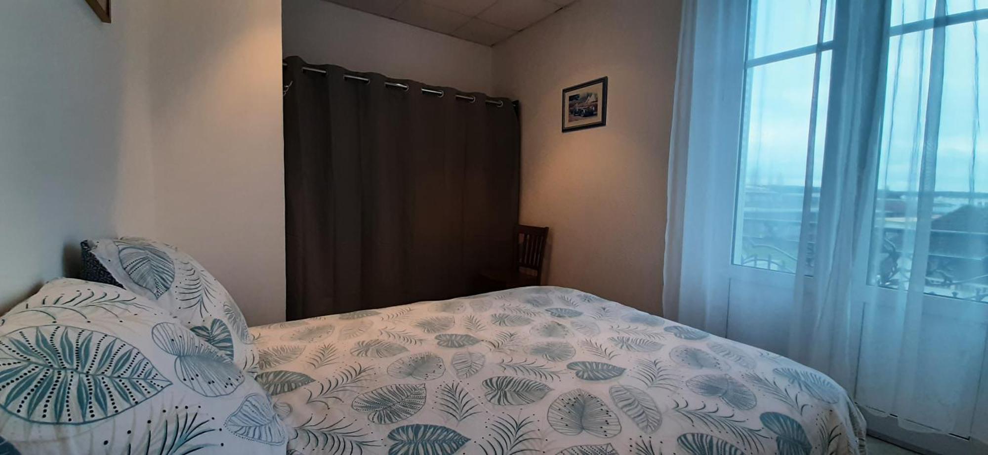 Ecm Continental Apartment Vittel Bagian luar foto